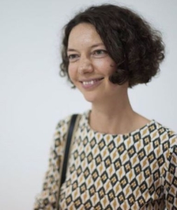 Olena Kashkarova (Ukraine)